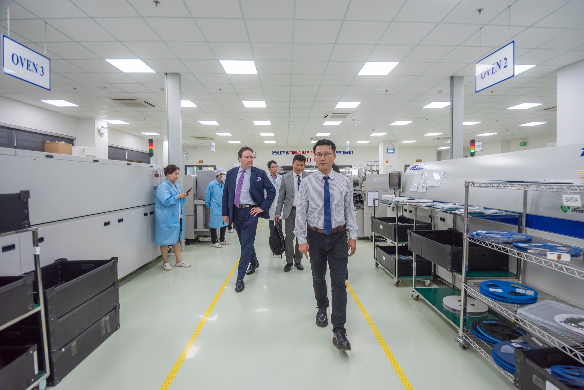 The US Embassy – Mr. Marc E. Knapper and Mr. Huy Nguyen have meeting in Trung Nam Ems Factory